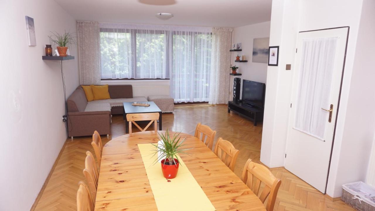 Cedron Apartments Benecko Exteriör bild